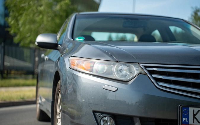 Honda Accord cena 30000 przebieg: 218000, rok produkcji 2009 z Toruń małe 277